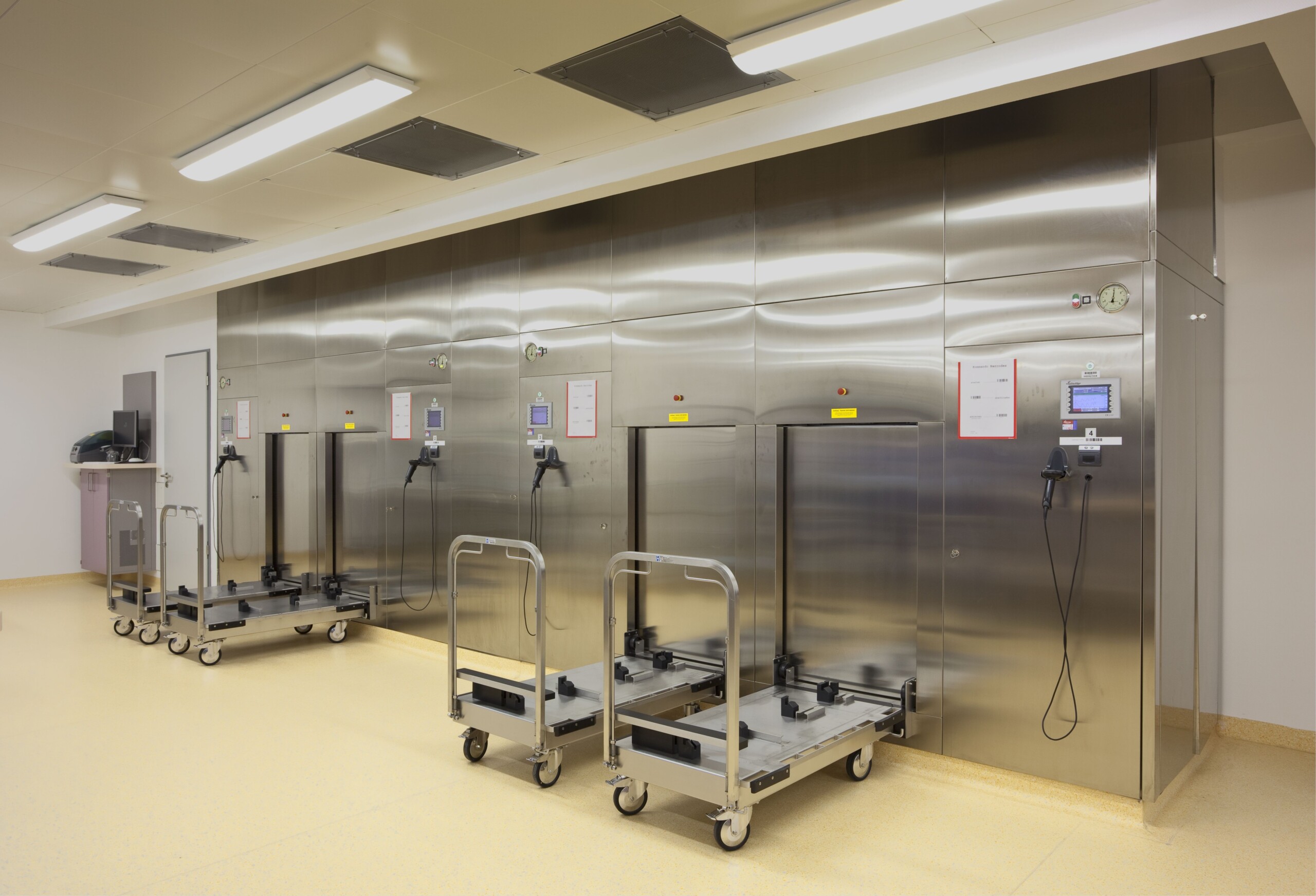 Dampf Großsterilisatoren nach en 285 Dampfsterilisator ZSVA